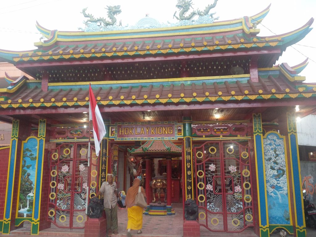Klenteng Antik dan Piknik yang Penuh Kesan di Bekasi Klenteng Antik dan Piknik yang Penuh Kesan di Bekasi
