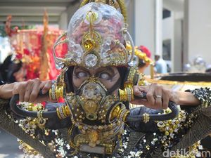 Foto: Melihat Lebih Dekat Makeup Peserta Jember Fashion Carnaval