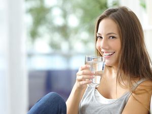 Konsumsi 5 Minuman Ini untuk Redakan Panas di Mulut Setelah Makan Pedas Konsumsi 5 Minuman Ini untuk Redakan Panas di Mulut Setelah Makan Pedas