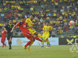Gresik United dan Semen Padang Berbagi Angka