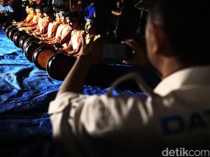 Tari Rapai Geleng Sambut Risers