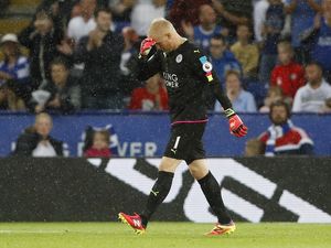 Schmeichel Akan Jalani Operasi Hernia Schmeichel Akan Jalani Operasi Hernia