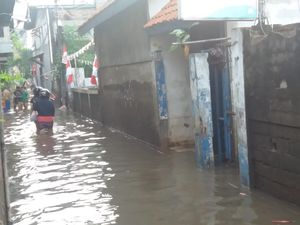 Banjir di Petogogan Belum Surut, Sejumlah Warga Masih Mengungsi