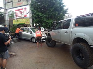 Mobil yang Terendam di Basement Kemang Square Dievakuasi, Ini Penampakannya