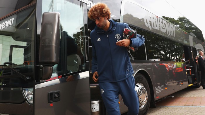 MU Menang, Fellaini Cedera Punggung