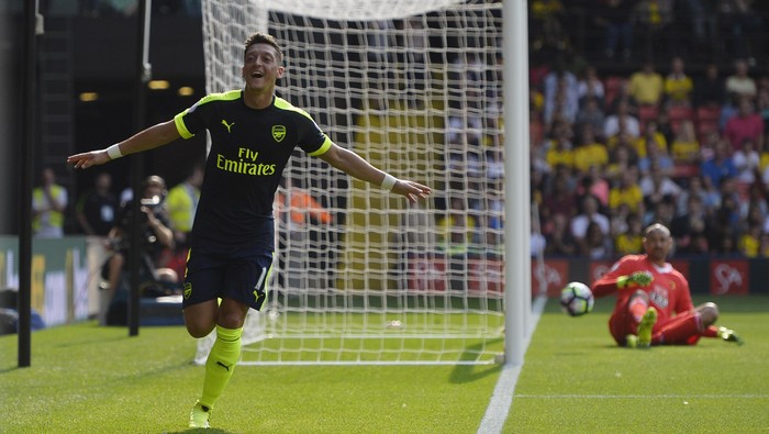 Oezil dari Planet Lain