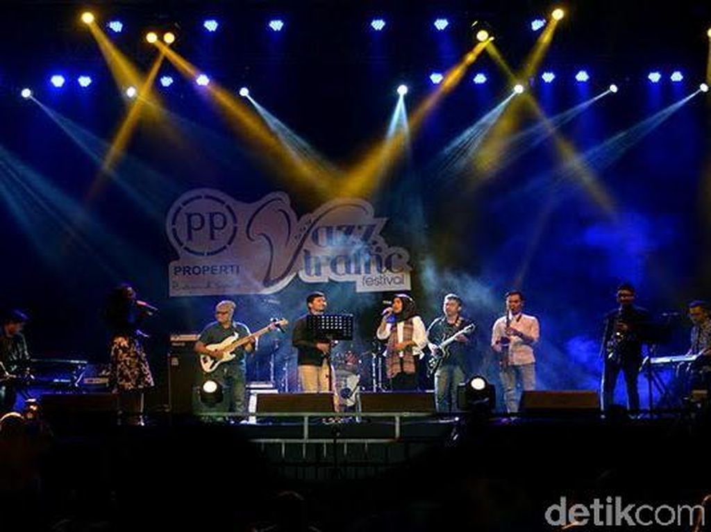Ari Lasso Menjadi Gong Penutup Jazz Traffic Festival Ari Lasso Menjadi Gong Penutup Jazz Traffic Festival