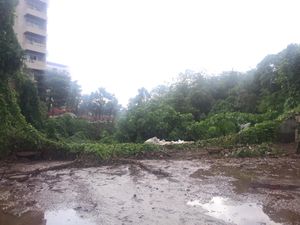 Ini Penampakan Tembok Kali Krukut yang Jebol dan Bikin Kemang Kebanjiran