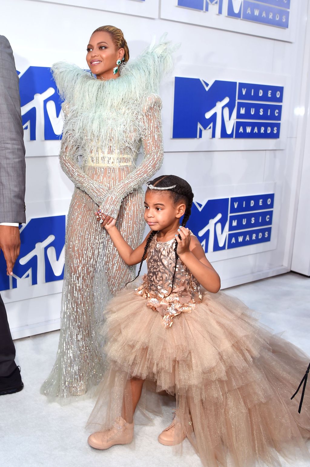 NEW YORK, NY - AUGUST 28:  Beyonce and Blue Ivy attend the 2016 MTV Video Music Awards at Madison Square Garden on August 28, 2016 in New York City.  (Photo by Larry Busacca/Getty Images)