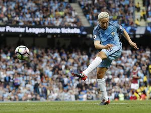 Guardiola: Kalau Mau, Nasri Bisa Bertahan di City