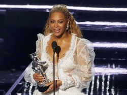 Beyonce Pakai Gaun Pengantin Rp 61 Juta di MTV VMA 2016