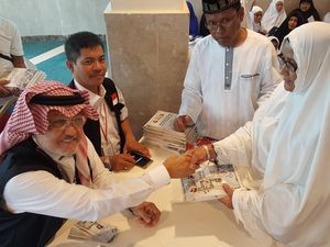 Dana Wakaf Habib Bugak Rp 20 M Bakal Dibagikan untuk Jemaah Haji Aceh Dana Wakaf Habib Bugak Rp 20 M Bakal Dibagikan untuk Jemaah Haji Aceh