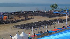 Dahsyatnya 10 Ribu Orang Menari di Festival Budaya Tua Buton