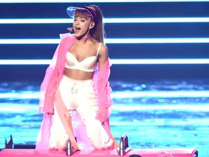 Ariana Grande Ciptakan Lagu untuk Korban Ledakan Manchester