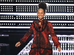 Alicia Keys Jadi Host Perempuan Pertama Grammy Awards 2019 Setelah 14 Tahun