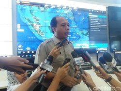 Banjir Setinggi 4 Meter dan Longsor Terjang Jambi, Seorang Pria Hilang