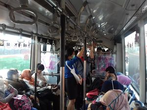 Ganjil-Genap Diberlakukan, Karyawan yang Biasa Bawa Mobil ini Pilih Naik TransJ