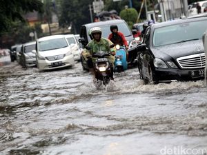 Jalan Protokol Ibukota Banjir Jalan Protokol Ibukota Banjir