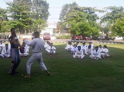 Cegah Arogansi Anggota, Polres Kendal Berikan Latihan Muay Thai