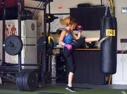 Devi Gugat Rp 1 M karena Terkilir, Pengelola Fitnes: Mengada-ada