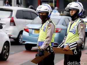 Total 348 Kendaraan Ditilang di Hari Pertama Pemberlakuan Ganjil-Genap