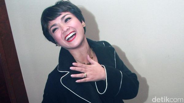 Anak Sudah 2, Nirina Zubir Masih Cute