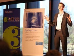 Kompetisi Menjelaskan Tesis PhD dalam 3 Menit