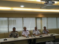 Kemenhub Uji Coba Penutupan Perlintasan Kereta Stasiun Senen Selama Sebulan