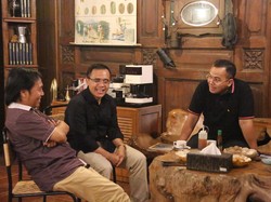 Bupati Anas Ajak Wali Kota Pangkalpinang Minum Kopi Khas Banyuwangi