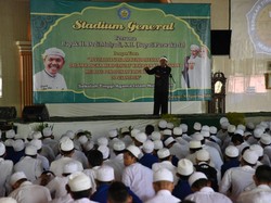 Bicara di Hadapan Santri, Bupati Dedi: Jangan-jangan Kita ini Orang Kafir