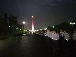 Selama Ini Indonesia Dibangun Pakai Dana Asing