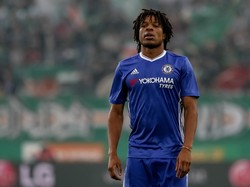 Tak Ada Tempat untuk Loic Remy dan Kenedy di Skuat Chelsea Musim Ini