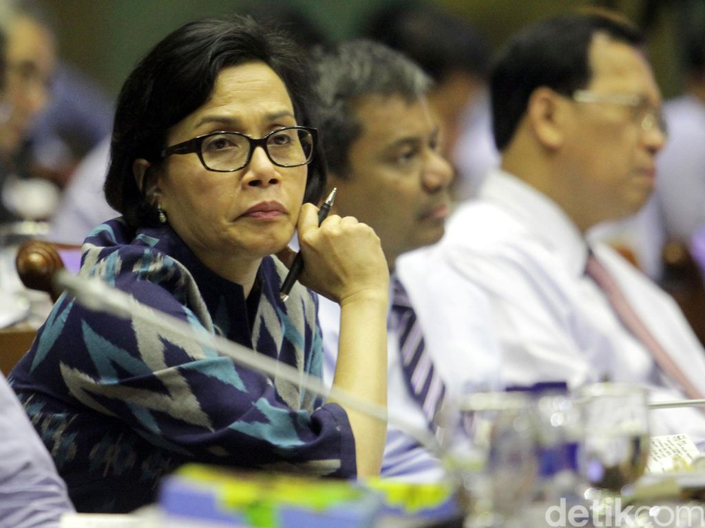 Gegara Corona, Penerimaan RI Tahun Ini Diproyeksi Tekor Rp 388 T Gegara Corona, Penerimaan RI Tahun Ini Diproyeksi Tekor Rp 388 T