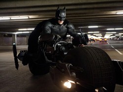Gotham City Jadi Julukan Babarsari, Begini Makna Simbol Kota Batman itu