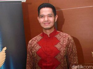 Dude Herlino Ceritakan Kondisi Keluarganya Terdampak Bencana di Padang