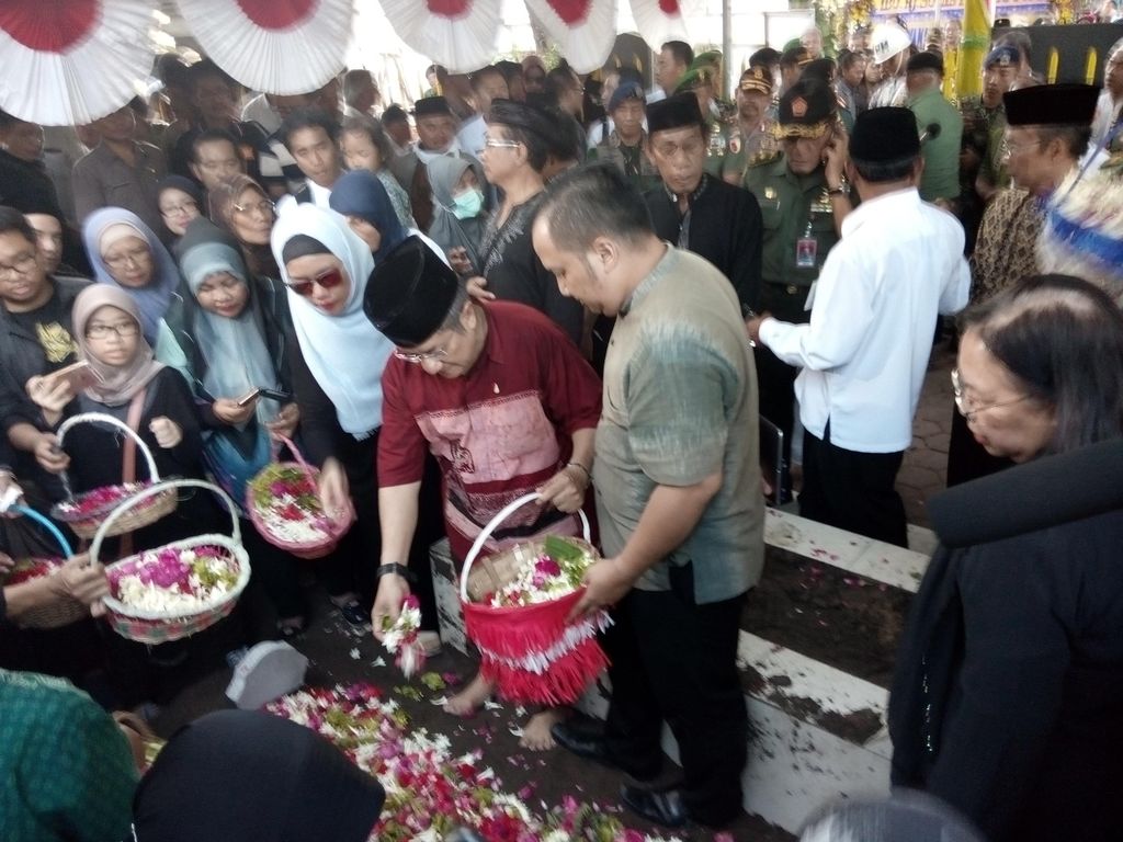 Kisah Sulistina yang Berjuang Bersama Bung Tomo Melawan Sekutu Kisah Sulistina yang Berjuang Bersama Bung Tomo Melawan Sekutu