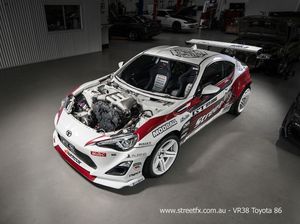 Toyota 86 Bermesin Nissan GT-R