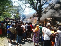 Pabrik Karet di Pasuruan Terbakar