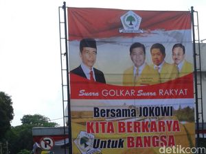 Jokowi di Baliho Golkar, Ara: Pak Jokowinya Aja Santai Jokowi di Baliho Golkar, Ara: Pak Jokowinya Aja Santai