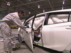 Cara Daihatsu Manipulasi Uji Tabrak Samping