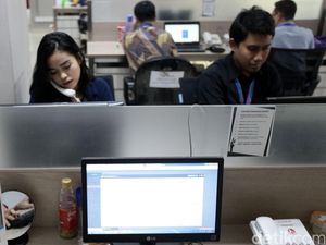 Sarjana Serbu Lowongan Kerja Customer Service di Smartfren