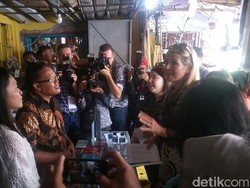 Usai Kunjungi SMPN 1 Bogor, Ratu Belanda Sambangi Agen Laku Pandai BRI