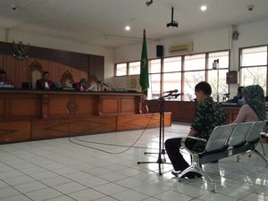 Didakwa Terima Suap dari Bupati Ojang, Dua Jaksa Terancam 15 Tahun Penjara