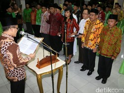 Bupati Banyuwangi Lantik Pejabat Struktural di Balai Desa