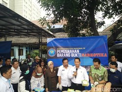 Saat Pemusnahan Sabu, Tiba-tiba Komjen Buwas Perintahkan Topeng Bandar Narkoba Dibuka