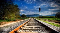 Serangan AS Lumpuhkan Jalur Kereta Teheran-Mashhad di Iran