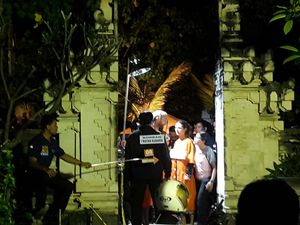 Begini Proses Rekonstruksi Bule Bunuh Polisi di Pantai Legian