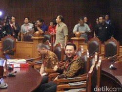Ahok Soal Pendampingnya di Sidang MK: Dia Bukan PNS