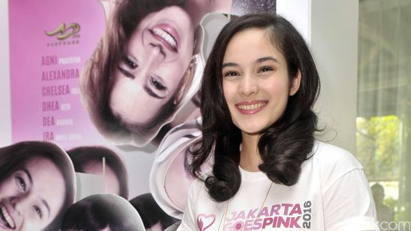 Chelsea Islan Kampanyekan Pengecekan Dini Kanker Payudara