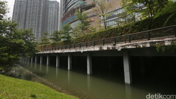 Begini Bentuk Kolam Raksasa Kemang Village